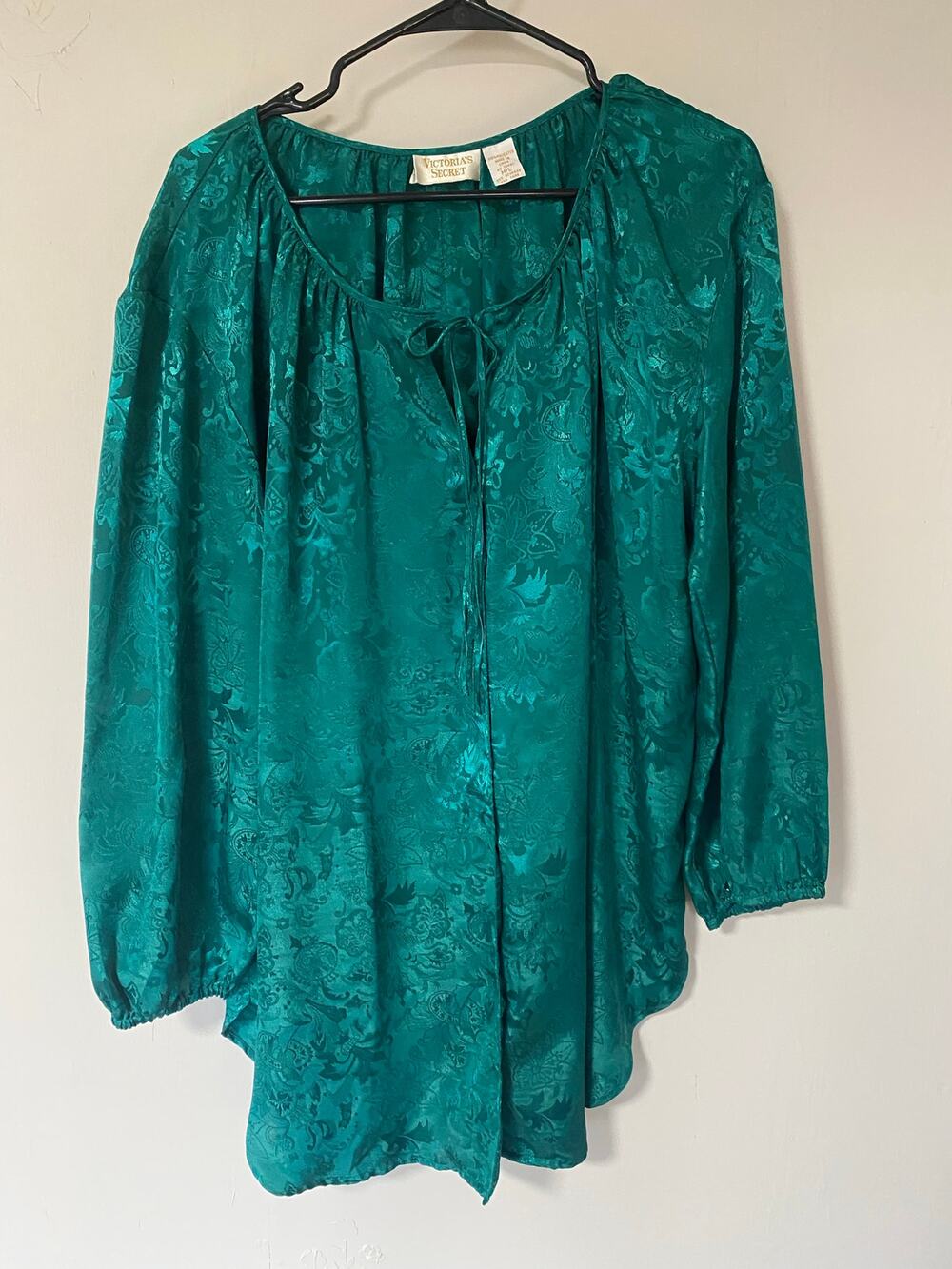 Vintage Victoria’s Secret Emerald Green Embossed Floral Night Shirt with Bow M/L
